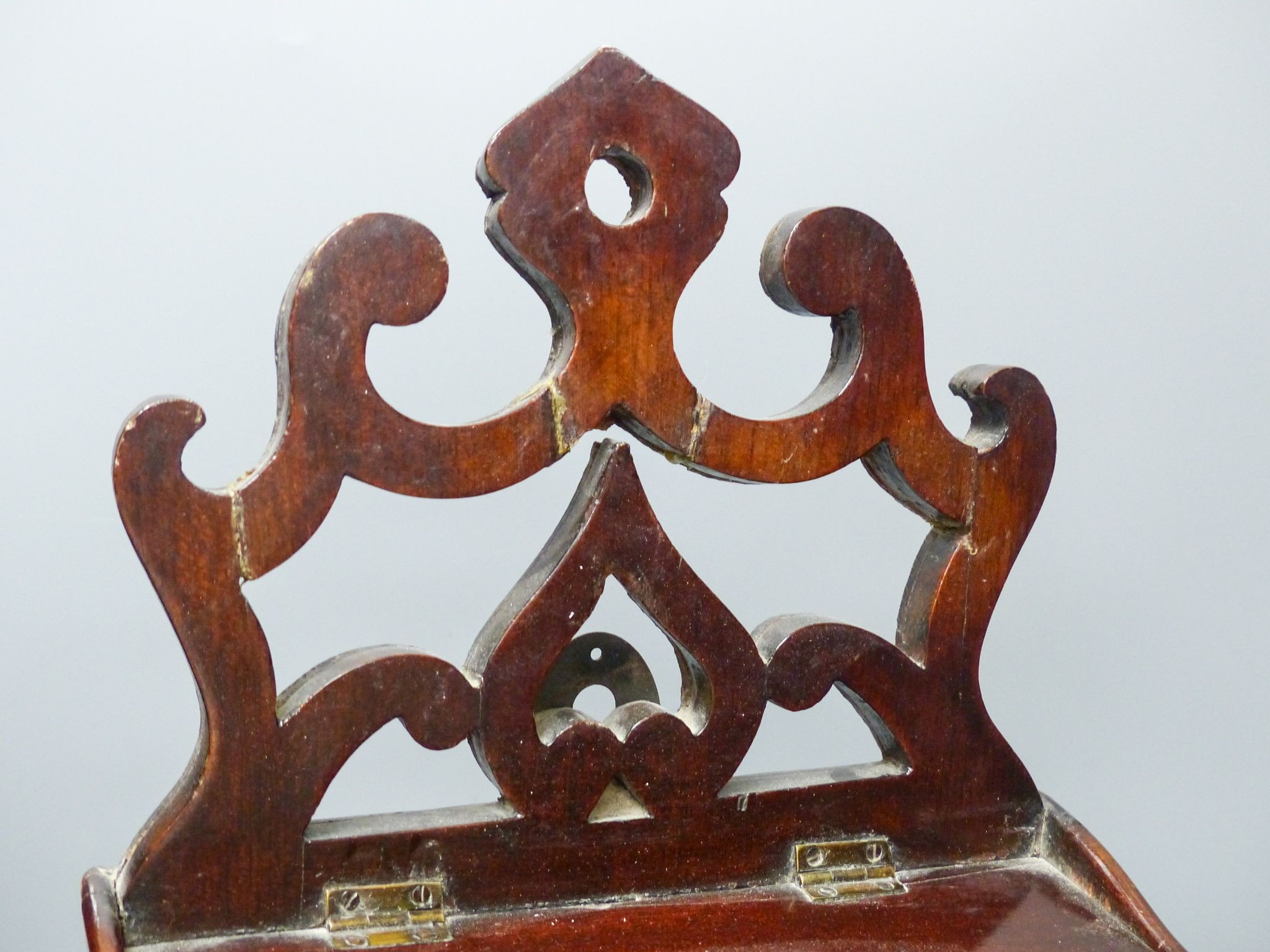 A George III mahogany and rosewood banded hanging candle box, 48.5cm